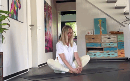 一套在家就能練的女性減壓瑜伽序列，練完超級舒服