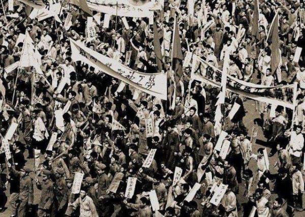 1938年秘書給毛主席點了一根菸，主席隨後將他調離：這個人有問題