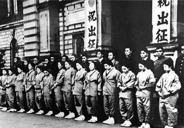 如果美國當年沒研製出原子彈，那麼日本還會不會投降