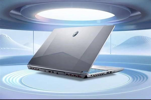 雷神 911 星戰遊戲本釋出：首發價 6499 元