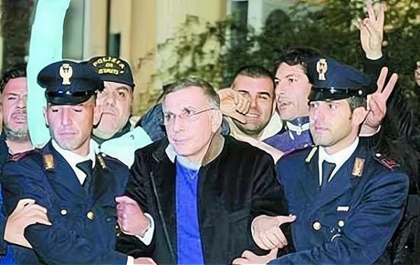 曾在俄羅斯商政兩界呼風喚雨的七大寡頭,是何許人也?結局如何? 曾在俄羅斯商政兩界呼風喚雨的七大寡頭,是何許人也?結局如何?