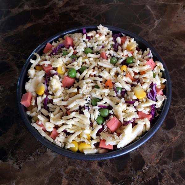 想吃披薩不要出去買啦，自己在家做一樣好吃，不用發麵，一學就會