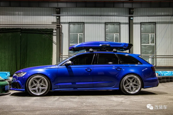 保時捷車主為了帶娃再添奧迪RS6，給孩子一個完美的童年