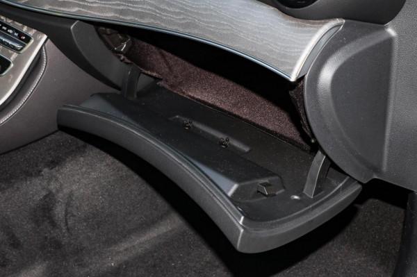 賓士E的空調風機、出風口、濾芯如何拆裝? 賓士E的空調風機、出風口、濾芯如何拆裝?