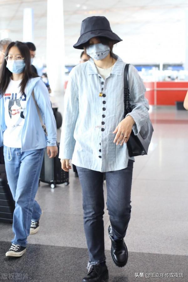 周筆暢《翻白眼》《筆記》,《一週年》《誰動了我的琴絃》 周筆暢《翻白眼》《筆記》,《一週年》《誰動了我的琴絃》