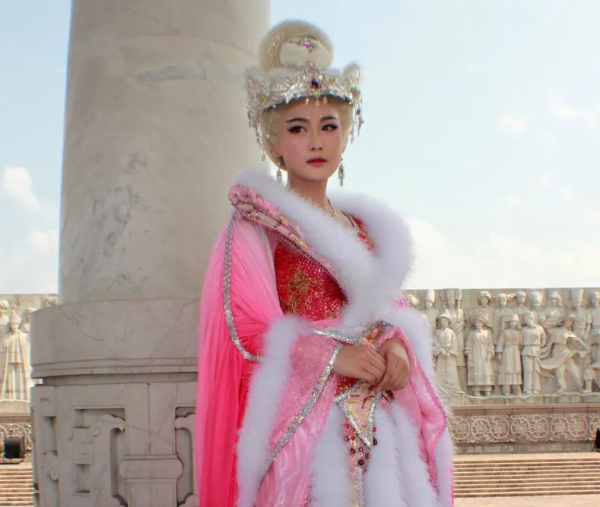 國產神話劇有多神？楊戩穿漁網裝，內娛驚人造型，全被承包了