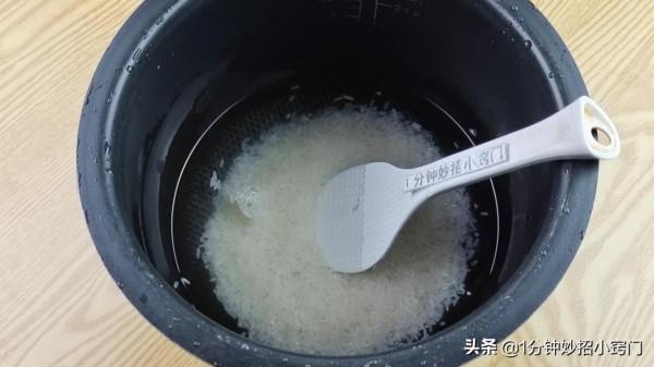 才知道，塑膠飯勺小疙瘩用處這麼大