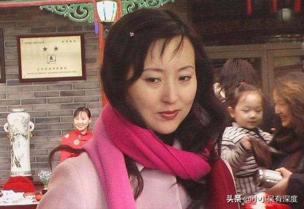 胡澤紅近況，她身材略有些發福，但依舊可以看出當年惜春的影子