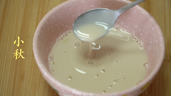 麵食又一個神奇做法，一碗黑米5個雞蛋，個個粘糯鮮香，好吃到爆