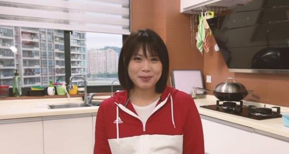 女排前隊長官宣懷孕後,首次露面,依舊溫柔美麗,但疑似打算退役 女排前隊長官宣懷孕後,首次露面,依舊溫柔美麗,但疑似打算退役