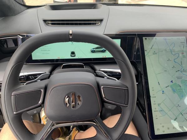 試駕高合HiPhi X六座版:3.9秒破百的眩暈感很“上頭” 試駕高合HiPhi X六座版:3.9秒破百的眩暈感很“上頭”