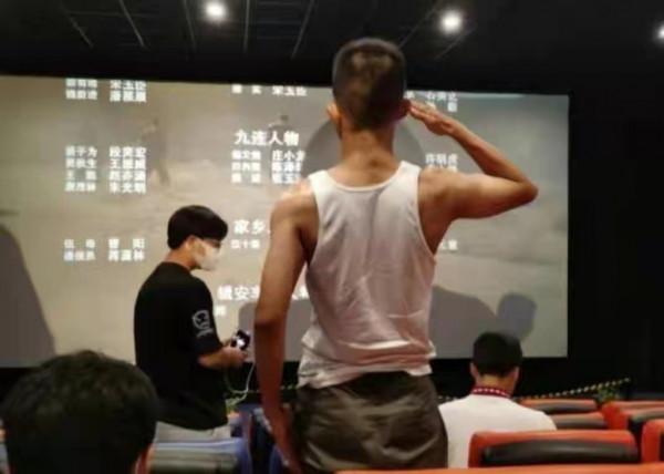 看完某些家長對《長津湖》的評價,我心情複雜地寫下這篇文章 看完某些家長對《長津湖》的評價,我心情複雜地寫下這篇文章