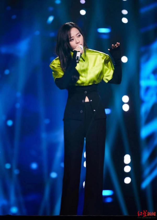 歌手張傑、張靚穎為家鄉打call 聯袂吟唱《世界是我們》