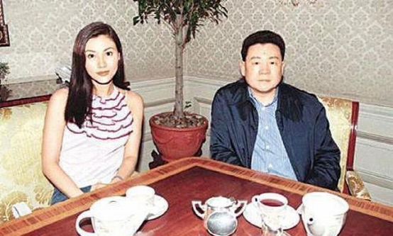 10位嫁入豪門的女星,各有各的結局,有的離婚有的被老公寵上天 10位嫁入豪門的女星,各有各的結局,有的離婚有的被老公寵上天