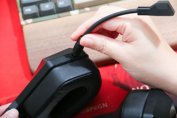 人皇Sky親自打造,為遊戲而生的平民藍芽耳機,這才是yyds 人皇Sky親自打造,為遊戲而生的平民藍芽耳機,這才是yyds