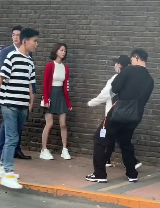 臉部凹陷如鬼，脖子青筋暴起，這些暴瘦的女星自己不害怕嗎？