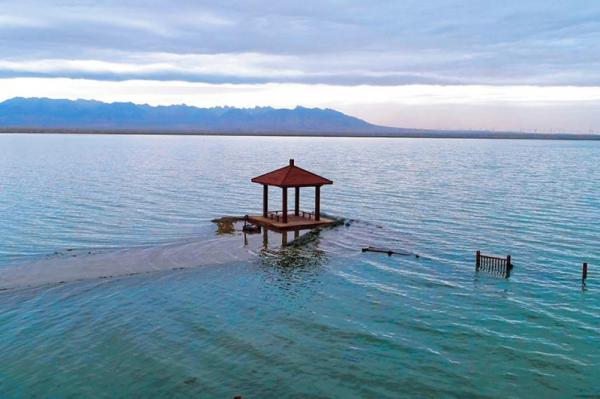 坦克300環青海Day2:體驗水天一線的“雙湖”,小柴旦救援BJ40! 坦克300環青海Day2:體驗水天一線的“雙湖”,小柴旦救援BJ40!