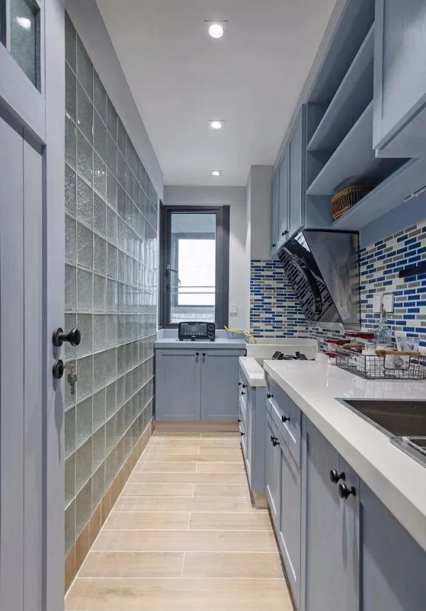 70平一居室，超大衣帽間，走廊收納櫃，陽臺榻榻米，都好喜歡