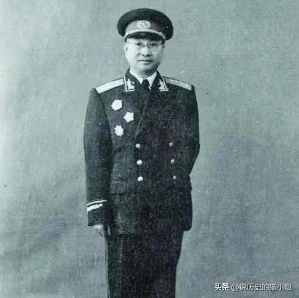 陳賡大將征戰一生，卻害怕一人，敬佩兩人，這三人是誰？