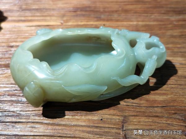 欣賞：［蓮花筆洗.舊藏］青白玉籽料器皿老玉欣賞