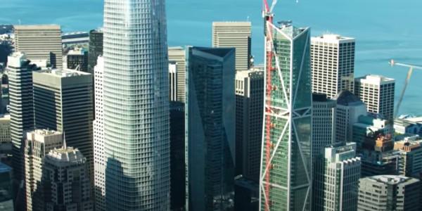 越扶越歪，偏離66釐米！這棟舊金山豪宅高樓，歪的有點控不住了