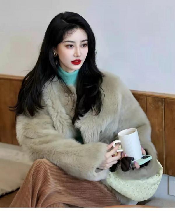 女生這樣穿出高階感,讓你一眼就有種富家千金的即視感覺 女生這樣穿出高階感,讓你一眼就有種富家千金的即視感覺