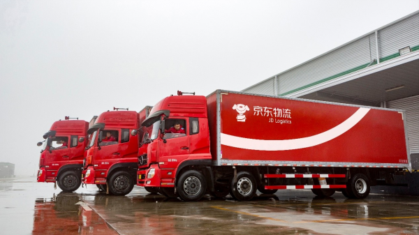 不知妻美劉強東的三段感情和四個女人，每一個都是他人生的轉折點