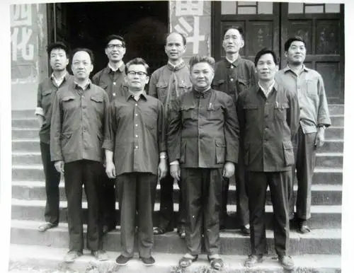 毛主席時代的領導幹部:以骨子裡的信念忠誠,一腔熱血為黨工作 毛主席時代的領導幹部:以骨子裡的信念忠誠,一腔熱血為黨工作