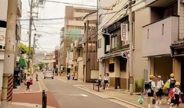 2000年,日本母親讓精神病院接走兒子,竟揭開女孩失蹤10年的謎案 2000年,日本母親讓精神病院接走兒子,竟揭開女孩失蹤10年的謎案