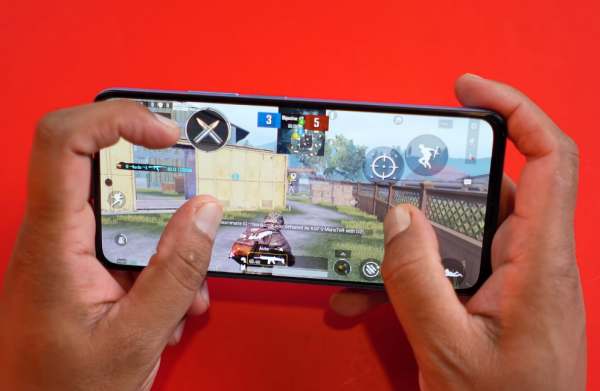 蘋果續航神話被打破,國產千元機只輸5分鐘:5160mAh+67W過於完美 蘋果續航神話被打破,國產千元機只輸5分鐘:5160mAh+67W過於完美