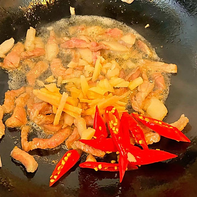 據說這個時候吃酸豆角炒肉,是最好的 據說這個時候吃酸豆角炒肉,是最好的