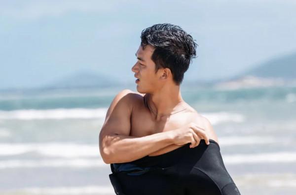 風箏衝浪：海上馭風人，在藍天大海間翻滾馳騁