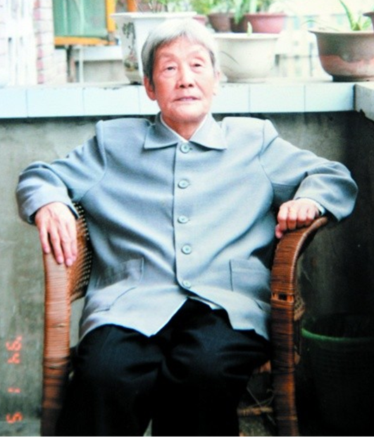 渣滓洞唯一倖存女志士，掃射未死跳入男廁尿槽中逃生，後來如何？