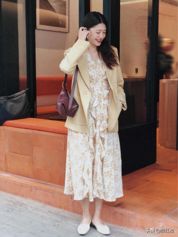 秋冬如何穿出高階感？大衣搭配煙管褲保暖舒適，氣場全開還時髦