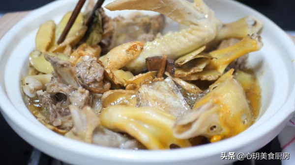 福建名菜“薑母鴨”，做法這麼簡單，溫而不燥，吃一次就忘不了