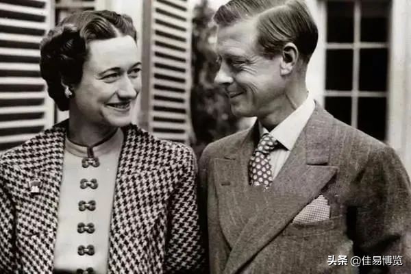 溫莎公爵與辛普森夫人:生命是一襲華美的袍子,上面爬滿了蝨子 溫莎公爵與辛普森夫人:生命是一襲華美的袍子,上面爬滿了蝨子