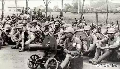 衡寶戰役前,四野渡江後最慘重的一場戰役,戰後軍長親自作檢討 衡寶戰役前,四野渡江後最慘重的一場戰役,戰後軍長親自作檢討