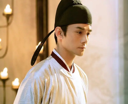 7位適合演帝王的年輕演員,當陳道明陳寶國老去,他們也有接班人 7位適合演帝王的年輕演員,當陳道明陳寶國老去,他們也有接班人