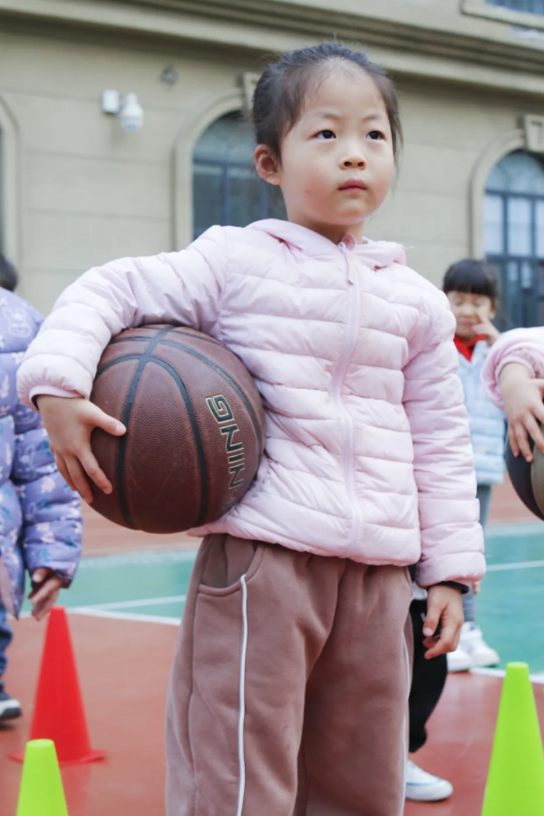 高新區匯愛幼稚園丨快樂籃球,陽光成長:我和“籃球”做朋友 高新區匯愛幼稚園丨快樂籃球,陽光成長:我和“籃球”做朋友