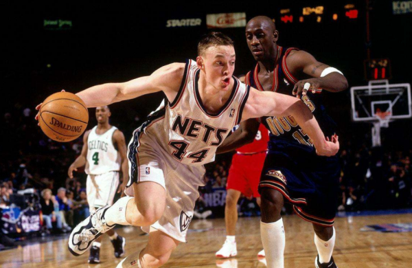 名人堂球員麥迪當年在第九順位才被選中，那壓制麥迪的前八人是誰