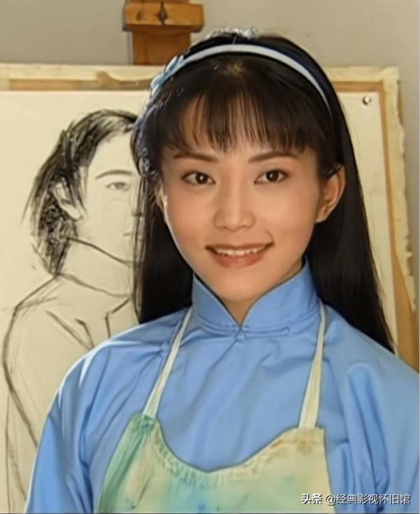 情深深雨濛濛：方瑜盛世美顏集錦，身上的格子衫引領了當下潮流