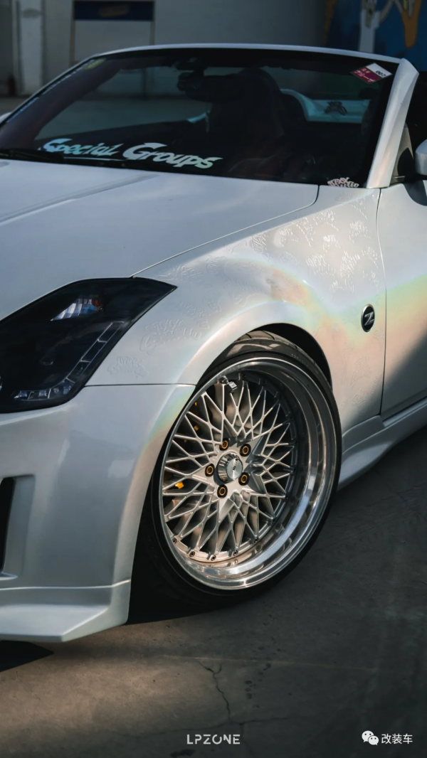 稀有的敞篷日產350Z變身伏地魔,這不是";淑女";是";辣妹"; 稀有的敞篷日產350Z變身伏地魔,這不是";淑女";是";辣妹";