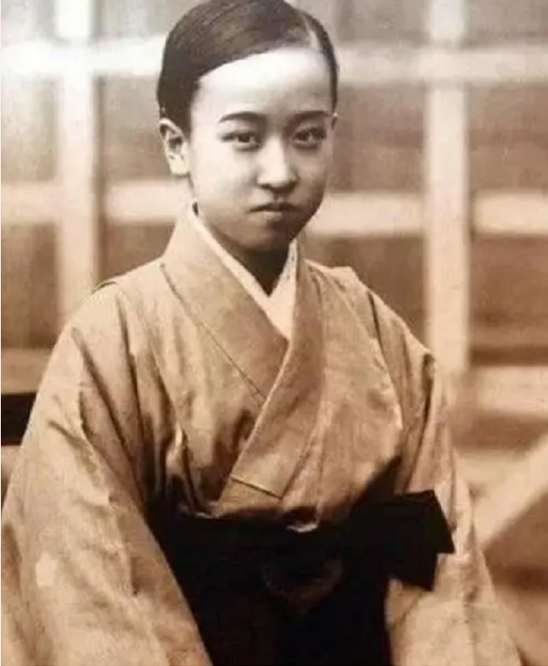 朝鮮末代公主：13歲被日本裹挾，被迫結婚生子，37年後回國已痴呆