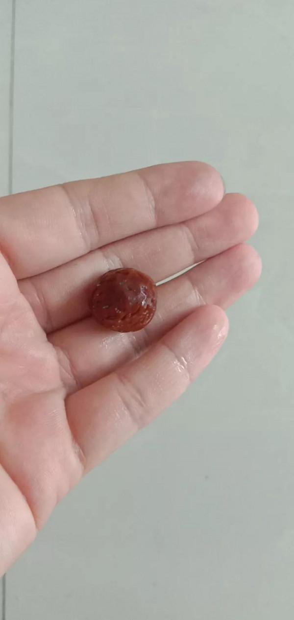 自己磨的桃核，給孩子戴戴