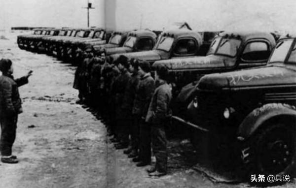 25個美國大兵車上睡大覺，半路司機“調包”，被志願軍集體俘虜