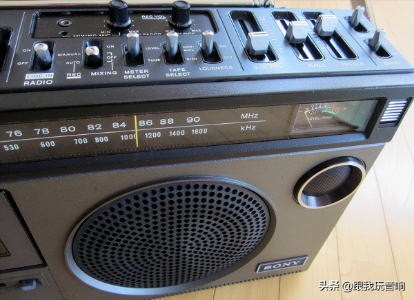 索尼 SONY CF-1980單聲道錄音機 兩波段收音機 卡帶播放器