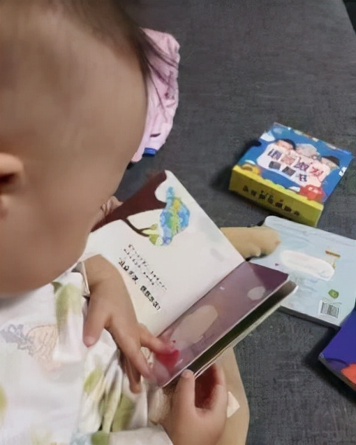2歲寶寶語言大爆發，得益於媽媽堅持做3件事，方法值得父母借鑑