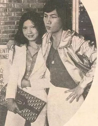 霍元甲黃元申：41歲當和尚，妻子獨自養2娃，父母的悲痛藏著眼淚