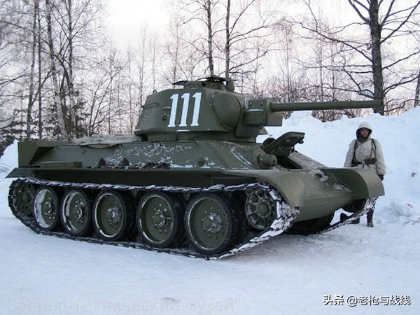 車尾巴上的大箱子是幹什麼用的?閒扯T-34的附加油箱及類似附件 車尾巴上的大箱子是幹什麼用的?閒扯T-34的附加油箱及類似附件