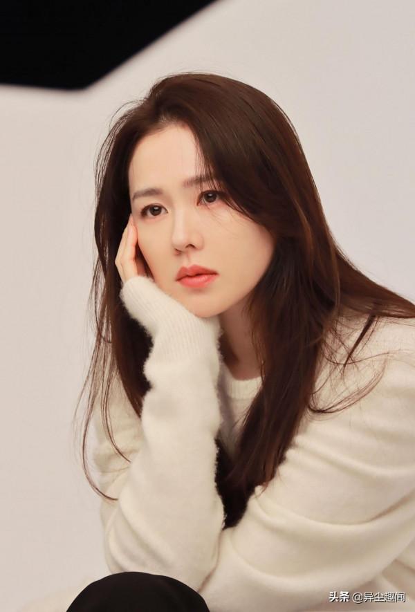 10個韓國凍齡女神，張娜拉近照非常有少女感，孫藝珍仍然超有仙氣